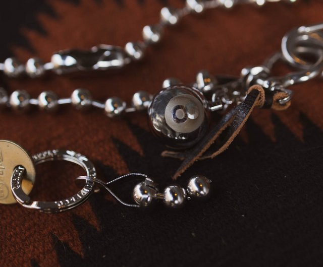 METALIZE】2 in 1 シルバー8ボールチェーンキーホルダーウォレット