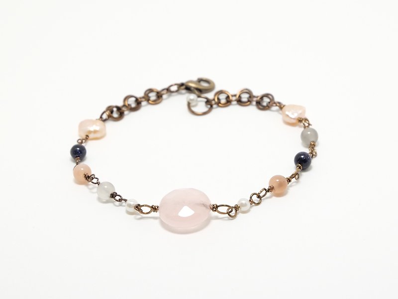 . Rose quartz lover bracelet. Pink Crystal Moonstone Bracelet Adjustable Valentine's Day Gift - สร้อยข้อมือ - เครื่องเพชรพลอย สึชมพู