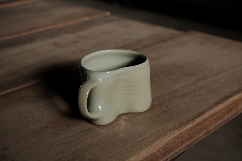 馬克杯 l 酪梨釉 層層 陶杯 - 咖啡杯/馬克杯 - 陶 綠色