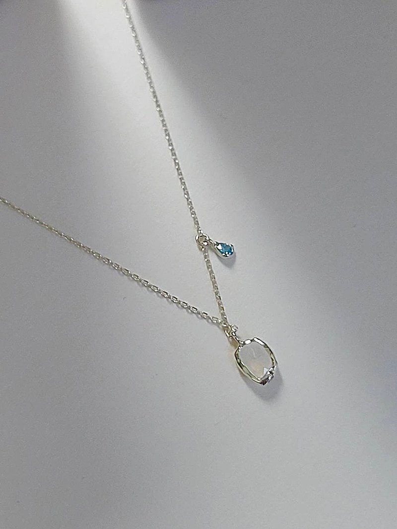 Blue Ocean Moonstone Crystal Necklace - Necklaces - Gemstone Transparent