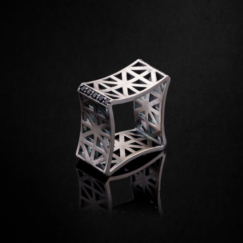 Ziggurat Handmade 925k Oxidized Sterling Silver and Black Rock Crystal Ring - แหวนทั่วไป - เงินแท้ 