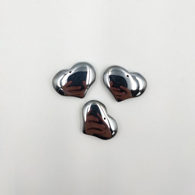 Natural Titanium Hertz Love Charm/Pendant (3 in a set) Good luck ornaments - Items for Display - Other Materials Gray
