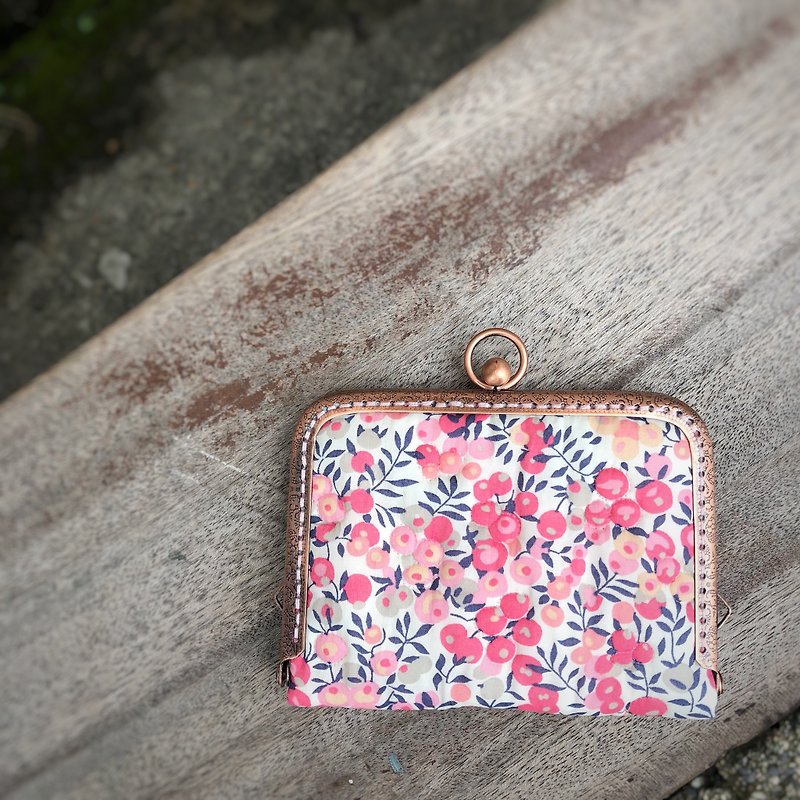 Liberty calico. Sweetheart Berry Card Holder/Card Holder - Card Holders & Cases - Cotton & Hemp Multicolor
