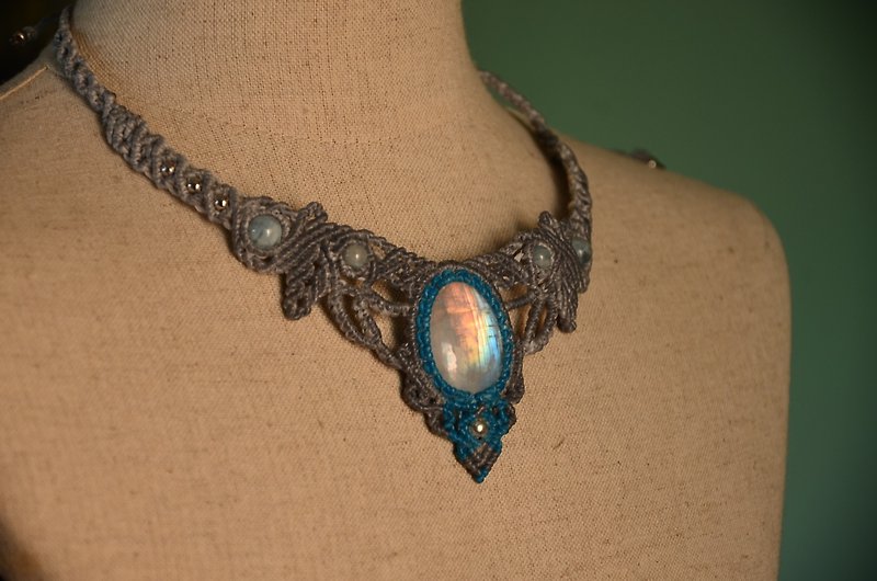 天然水晶-月光石-手制花邊編織項鍊 - 項鍊 - 寶石 藍色