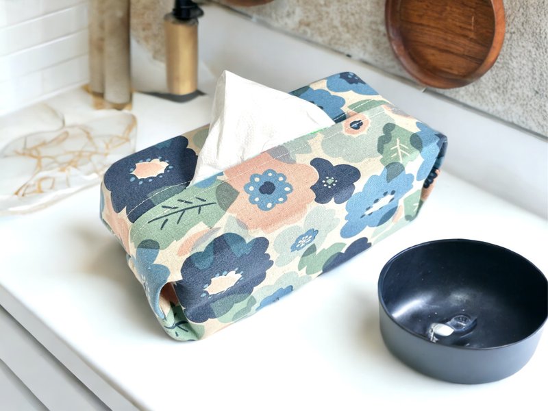 手作紙巾套。夏花。粉藍 - 居家收納/收納盒/儲物盒 - 棉．麻 藍色