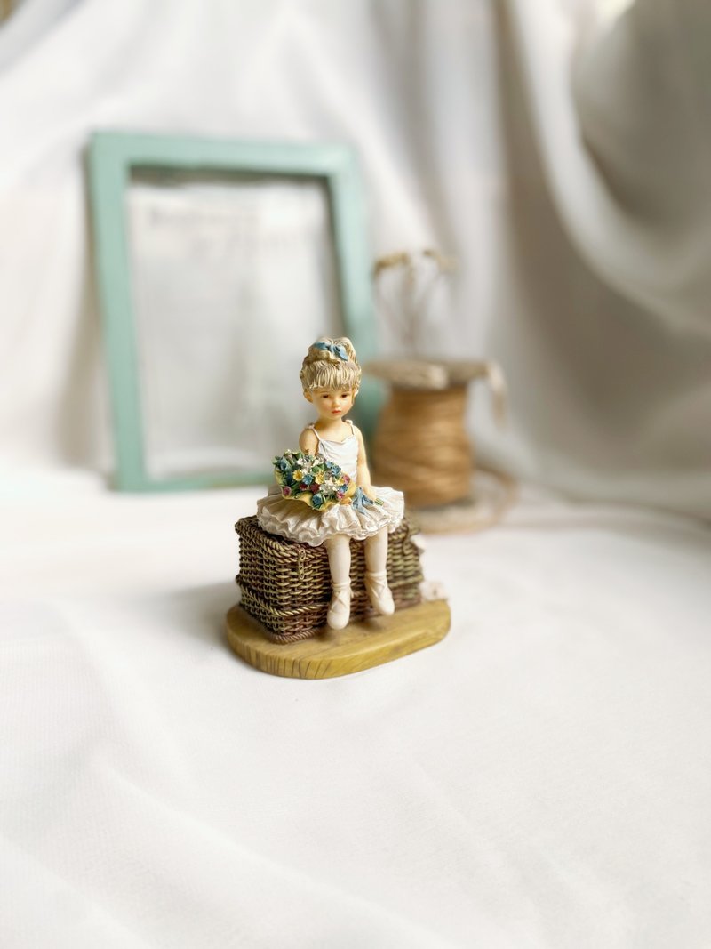 【好日戀物】英國the leonardo collection Waiting In The Wings - 公仔/玩偶 - 樹脂 多色