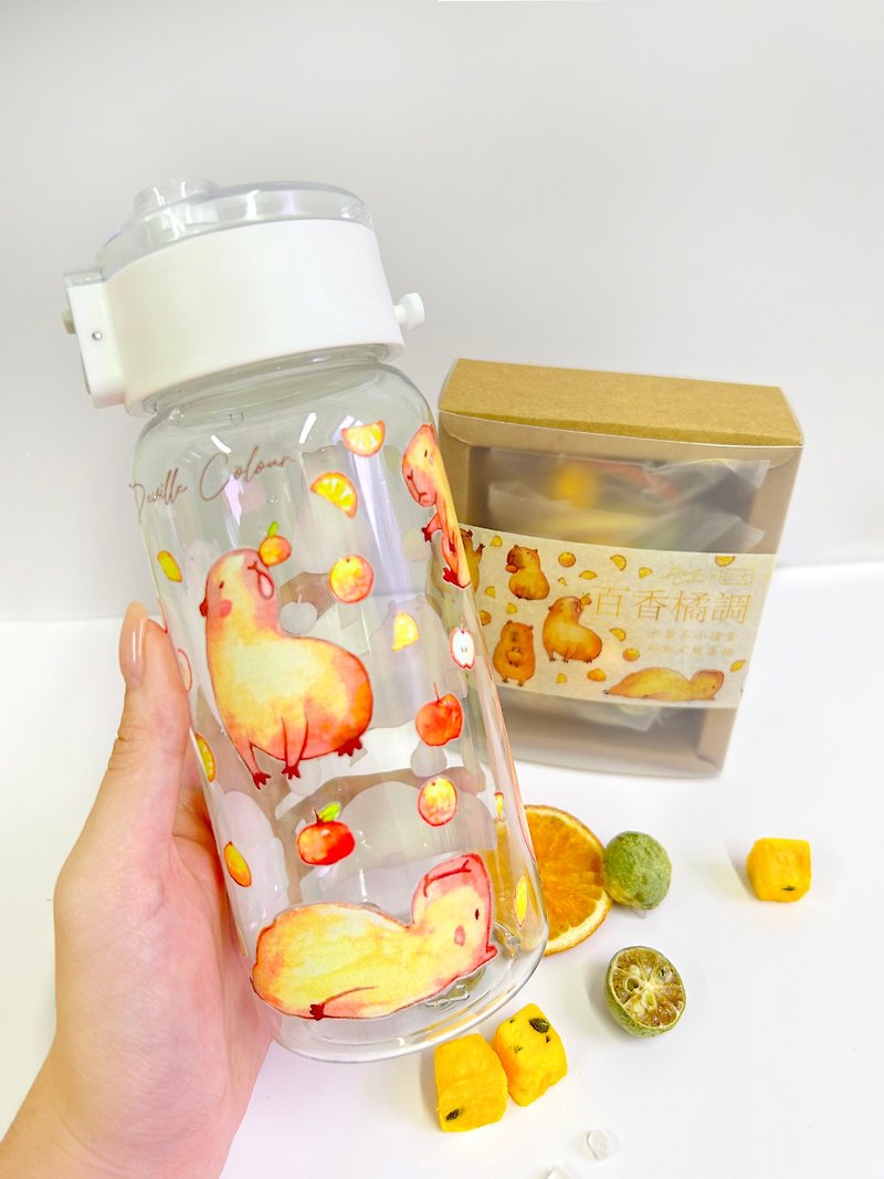 【Capybara baby x Citrus Bliss】Water Bottle and Fruit Tea Gift Box - Pitchers - Plastic Orange