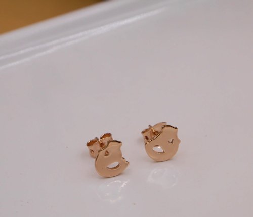 CASO JEWELRY Handmade Little baby chicken earring - Pink gold plated Little Me by CASO