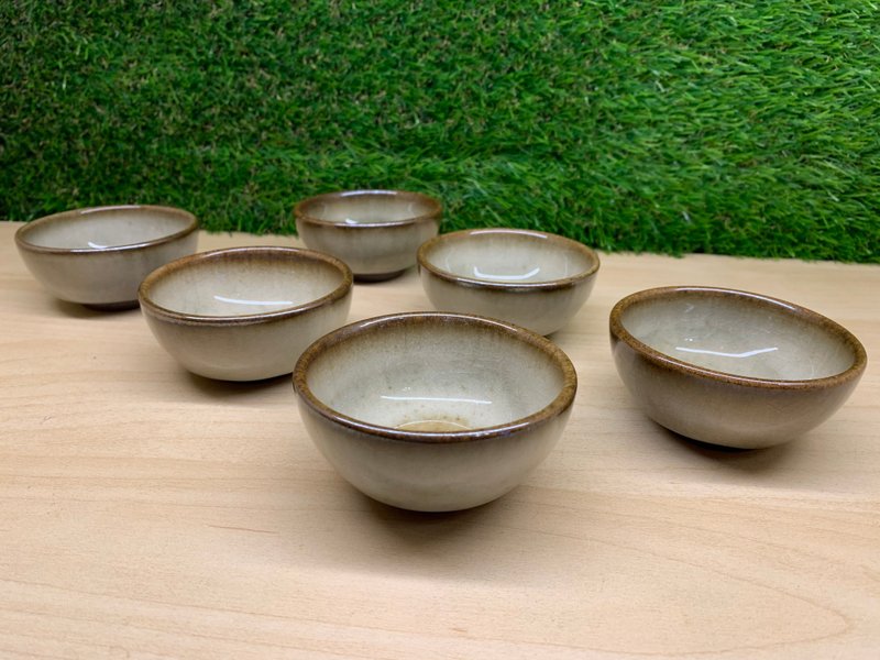 青瓷品茗圓杯 l 柴燒 - 茶壺/茶杯/茶具 - 陶 銀色