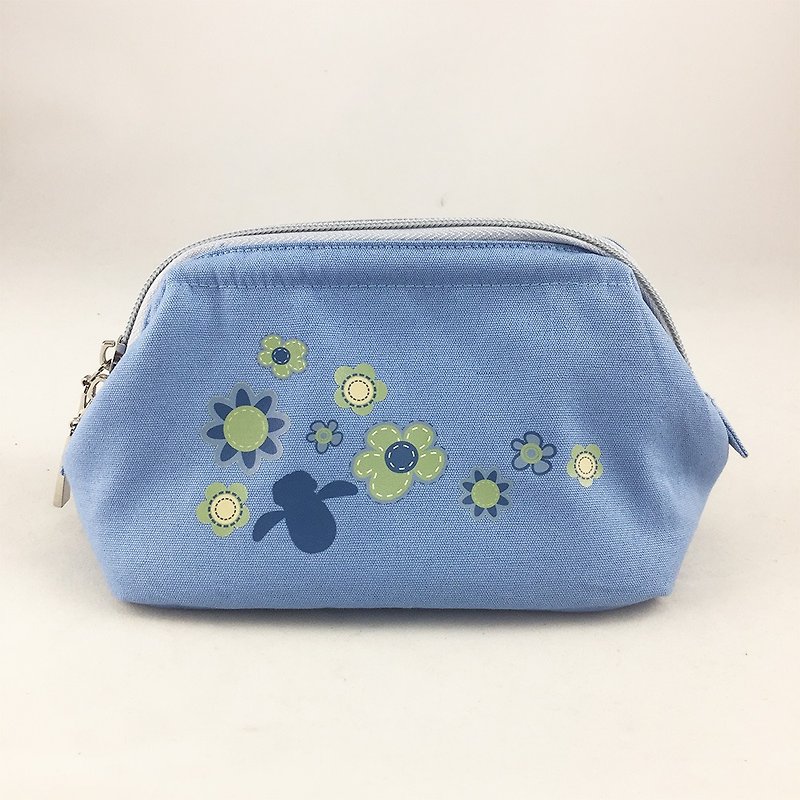 Smiled sheep genuine authority (Shaun The Sheep) - Cosmetic (blue) - Toiletry Bags & Pouches - Cotton & Hemp Green