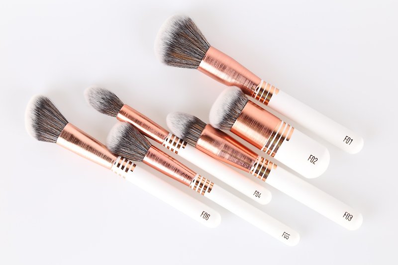 FACE BRUSHES - Capsule 1 Makeup Brush kit - Facial Cleansers & Makeup Removers - Other Materials White