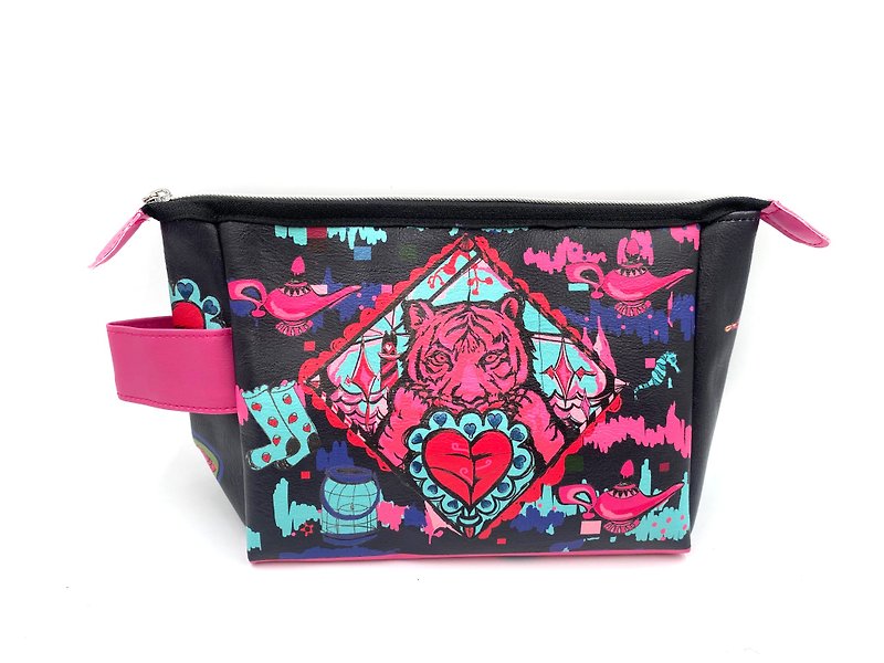 MAMAD BAG - COSMOS PINK TIGER - Toiletry Bags & Pouches - Faux Leather Multicolor