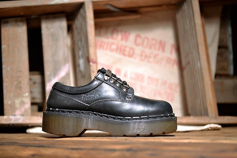 "Dr. Martens Shoes" heavy-bottomed hole shoes DME03 work 4 - รองเท้าบัลเลต์ - หนังแท้ สีดำ