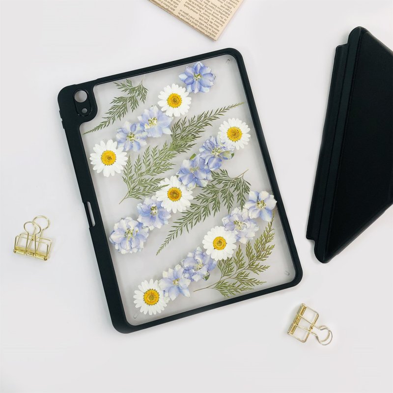 Blue White Flower and Green Leaf Pressed Flower iPad case iPad Pro 11in 13in - เคสแท็บเล็ต - พืช/ดอกไม้ 