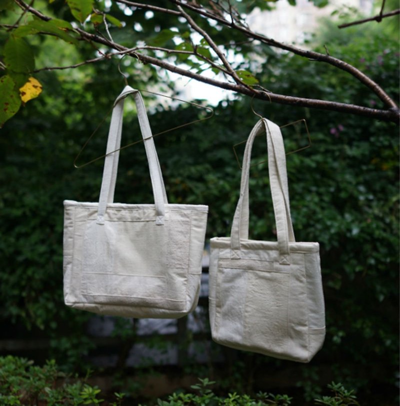 White soil cloth hand-woven tote bag denim hemp three-dimensional patchwork square concealed fabric canvas shoulder bag - กระเป๋าแมสเซนเจอร์ - ผ้าฝ้าย/ผ้าลินิน ขาว