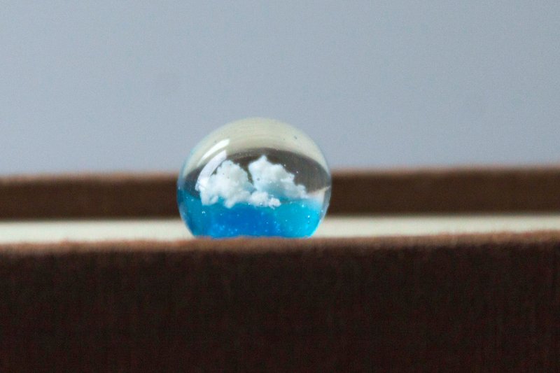 Sky in a pebble, ribbon string bookmark - 書籤 - 樹脂 藍色