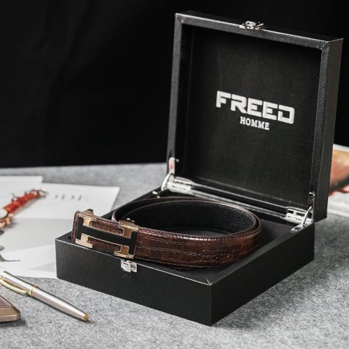 FREED 【FREED】金屬英文字母扣商務休閒頭層牛皮皮帶