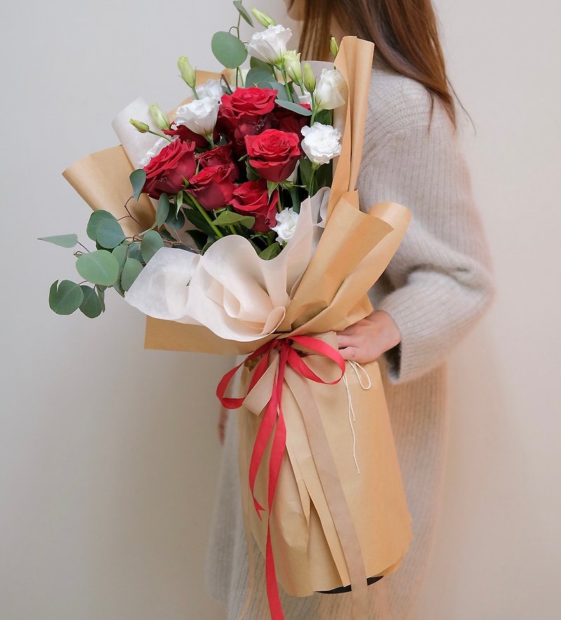 大きなレッドバラの花束、七夕、バレンタインデーの花束、韓国の花束、誕生日の花束、彼女へのギフト - 観葉植物 - 寄せ植え・花 レッド
