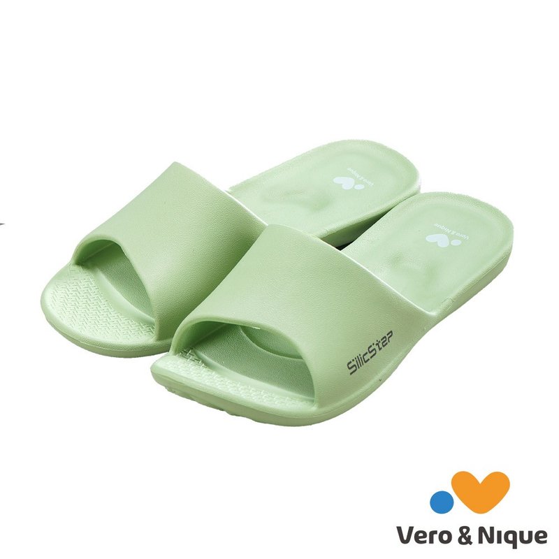 [Veronica] SilicStep Silicone Plastic Reduction Simple Indoor Slippers-Light Green - Indoor Slippers - Plastic Green