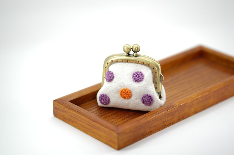 CaCa Crafts | Hand-embroidered super mini gold bag [aroma] - กระเป๋าใส่เหรียญ - ผ้าฝ้าย/ผ้าลินิน 