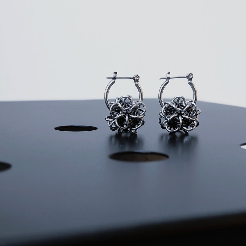 KusaKumo=mini flower basket image=stainless steel needle earrings/three-dimensional earrings - Earrings & Clip-ons - Stainless Steel Silver