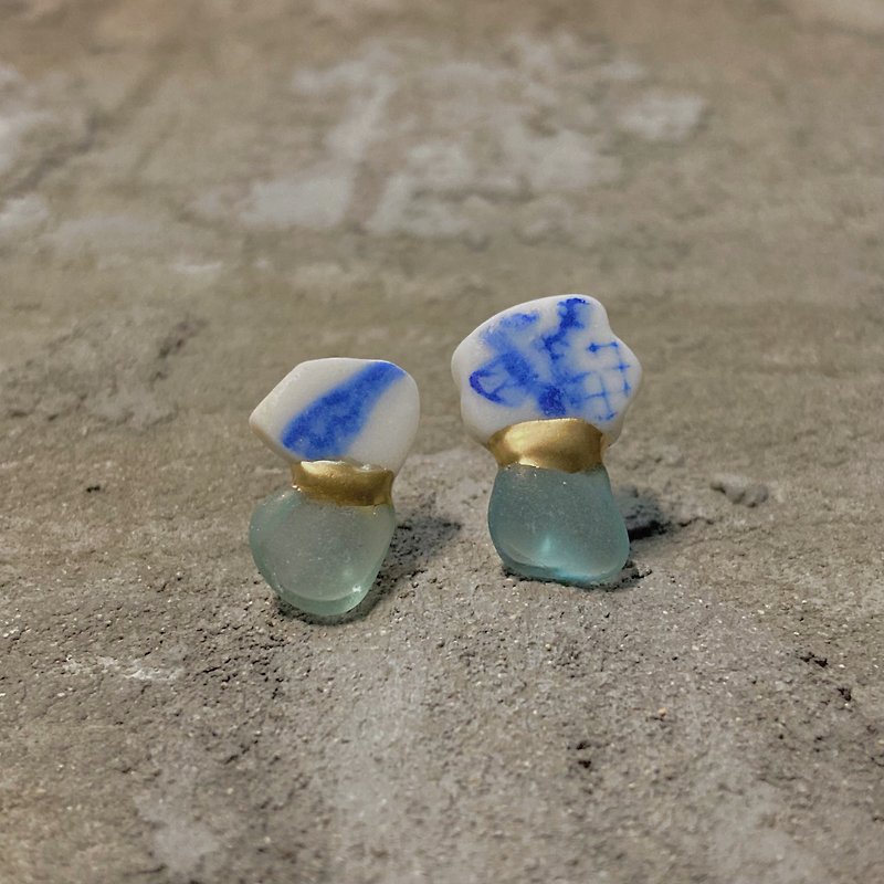 海玻璃&海陶器的金繼耳針/ 耳夾【KO-SI】藍色 x 淡藍色 - 耳環/耳夾 - 不鏽鋼 藍色