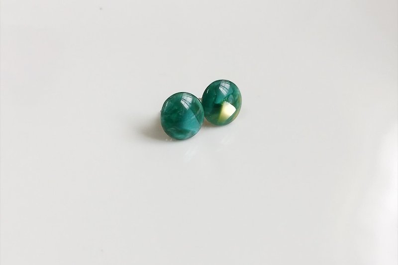 祖母綠 樹脂古董珠耳針 - 耳環/耳夾 - 壓克力 綠色