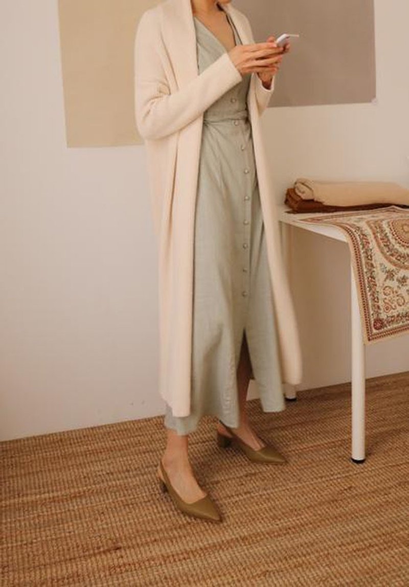 Ludivine Cardigan cashmere wool mid-length blouse left in beige - สเวตเตอร์ผู้หญิง - ขนแกะ 