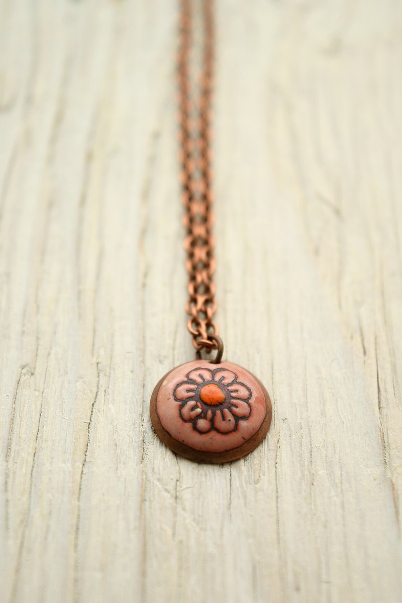 Red Flower Enamel Necklace, Pink Pendant, Camomile, Floral Necklace - สร้อยคอ - วัตถุเคลือบ 