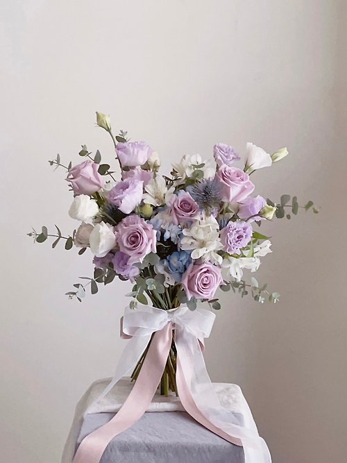 創朔花藝設計空間 【鮮花】藍紫色玫瑰繡球自然風美式鮮花捧花