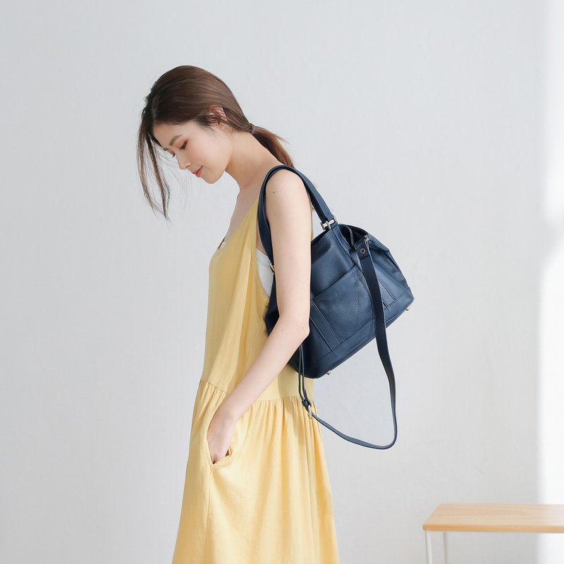 Passion small handbag quiet blue handbag/shoulder/crossbody - กระเป๋าแมสเซนเจอร์ - หนังแท้ สีน้ำเงิน