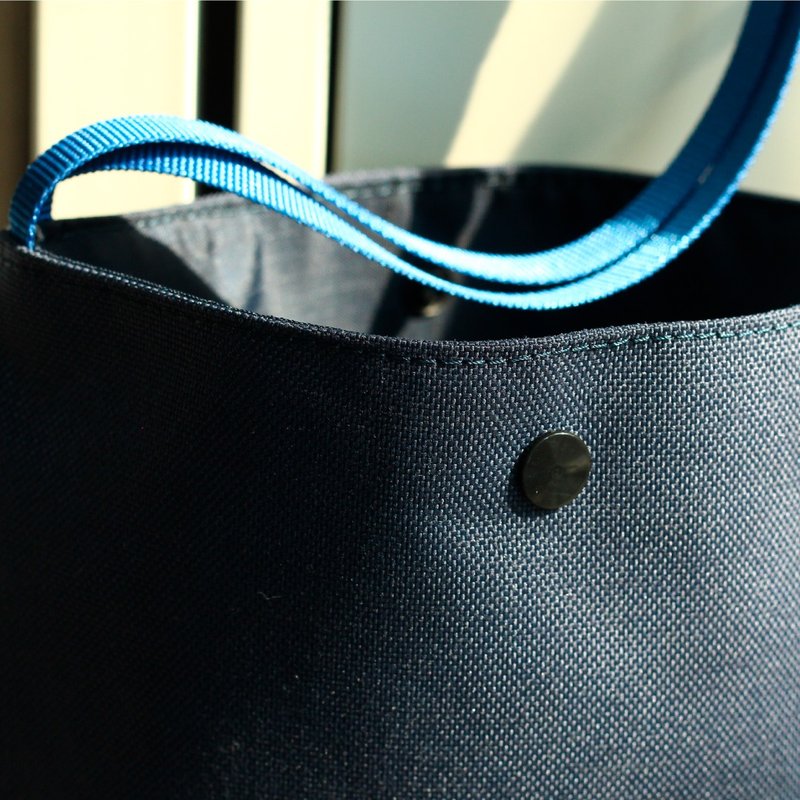 Introducing the Luca Explorer's Tote: Where Durability Meets Style! - 其他 - 其他材質 藍色