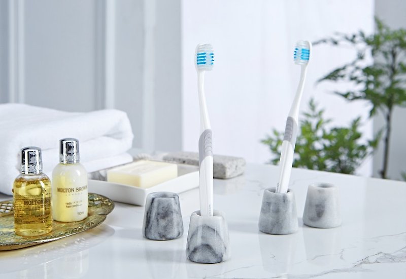 Natural marble toothbrush holder (group of 4) shave holder/makeup brush holder - อุปกรณ์ห้องน้ำ - หิน ขาว