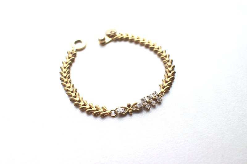 Midnight of Paris-Brass bracelet - สร้อยข้อมือ - ทองแดงทองเหลือง สีทอง