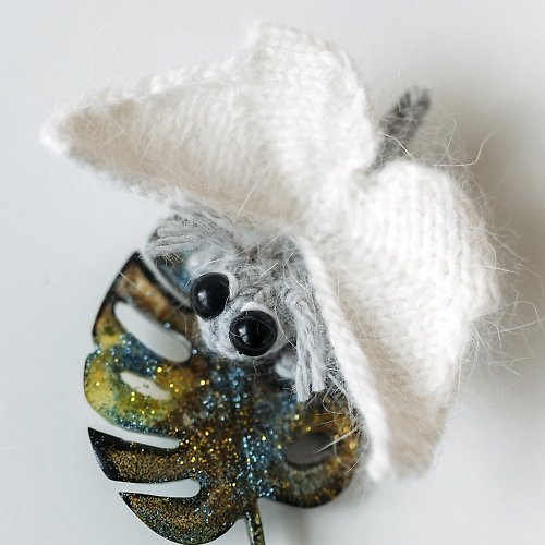 Cute Knit Toy Tiny Butterfly knitting pattern. Knitted insect step by step tutorial.