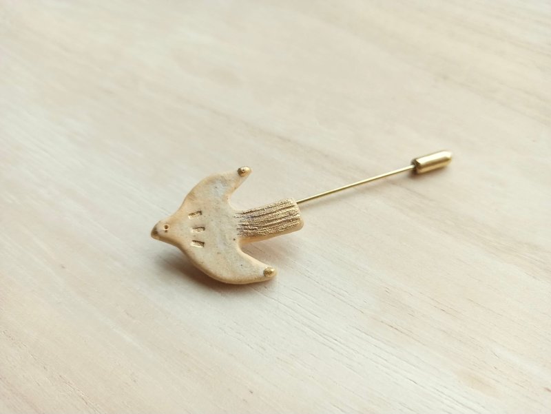 Gold Water Glazed Swallow Long Tail Pin - เข็มกลัด - ดินเผา สีกากี