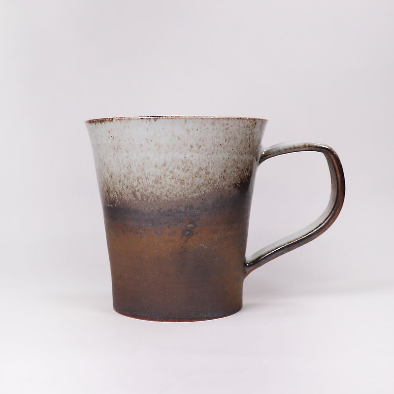 明芽窯 l 古銅萩釉高身馬克杯 - 咖啡杯/馬克杯 - 陶 多色