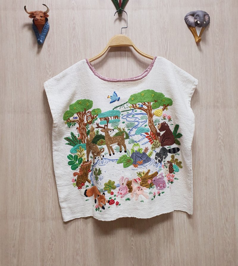 手工刺繡上衣、棉織物、叢林中的野生動物 - 女上衣/長袖上衣 - 繡線 白色