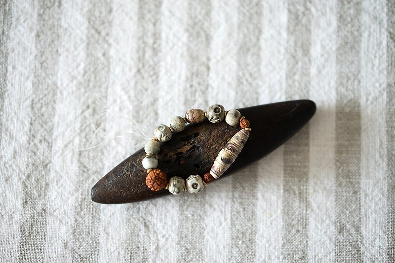 Breath/Cambodian Ceramic Stone Bracelet - สร้อยข้อมือ - ดินเผา 