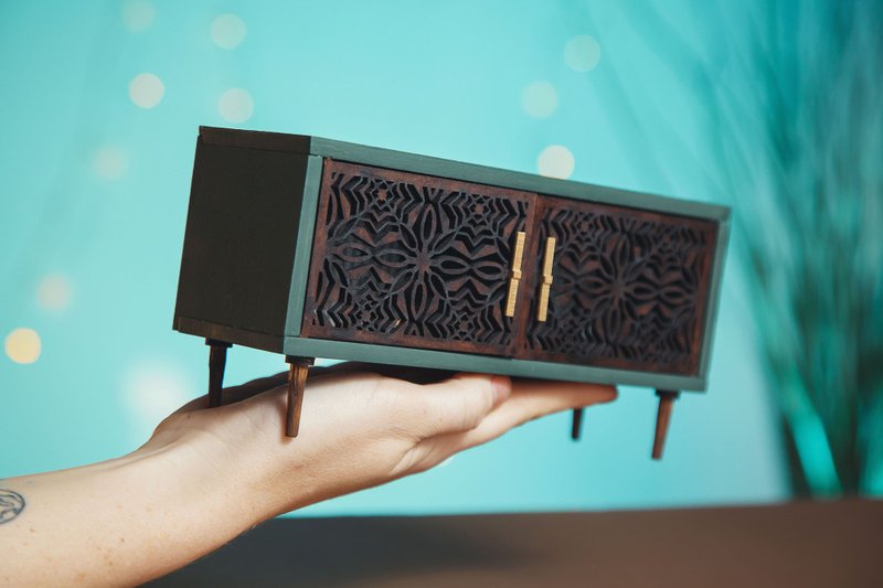 Miniature dresser for barbie dolls 1/6 scale. Furniture for roombox, dollhouse - 公仔/玩偶 - 木頭 綠色
