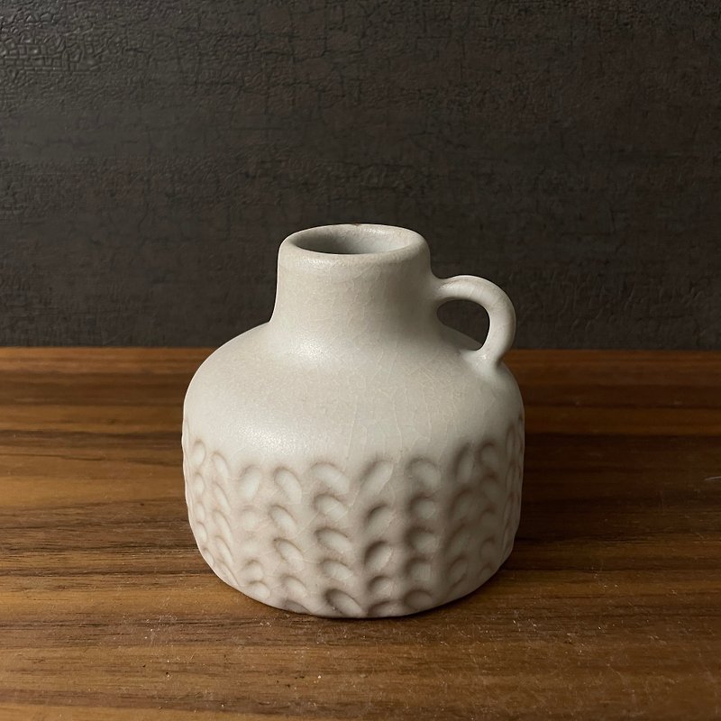 [Komaru Flower Arrangement] Woolen Pattern One-wheel Flower Arranger - Pottery & Ceramics - Pottery White
