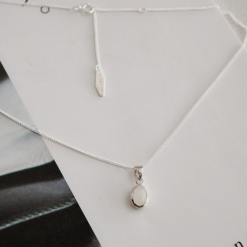 Yoyo Moonlight Sterling Silver Necklace (Moonstone) | Crystal Mother's Day Gift Texture 925 Clavicle Chain - สร้อยคอ - เครื่องประดับพลอย สีเงิน