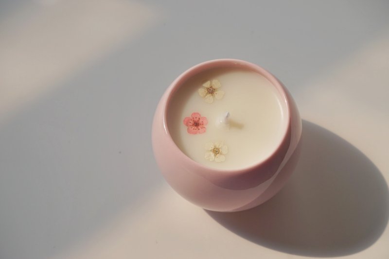 初桃 Peach ~ 冰花陶瓷杯蠟燭 - 香薰/精油/線香 - 蠟 粉紅色