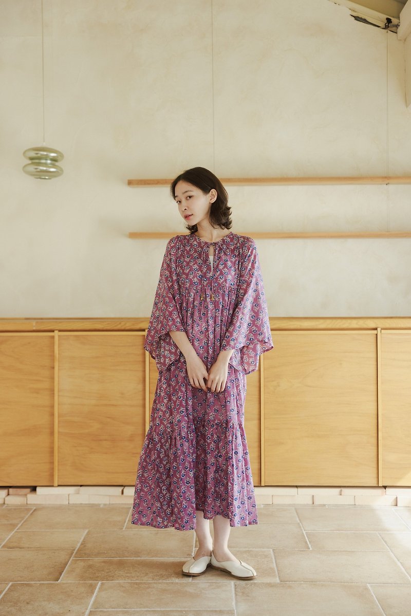 Wide Sleeve Woodcut Dress_Purple Flower - ชุดเดรส - ผ้าฝ้าย/ผ้าลินิน สีม่วง