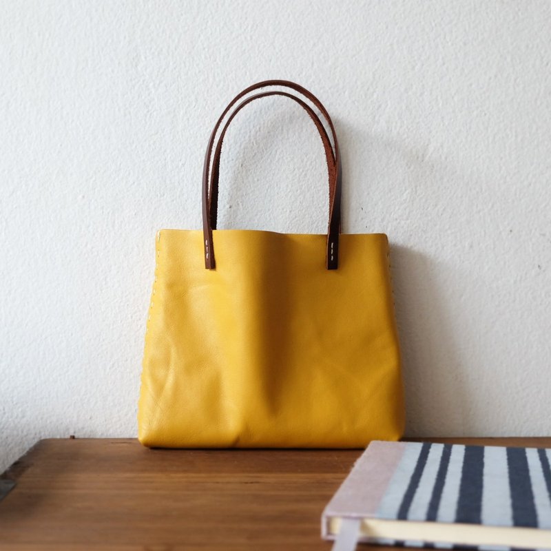 Tiny Little Yellow Tote Bag / Lemon Yellow Small Handbag. - 手提包/手提袋 - 真皮 黃色
