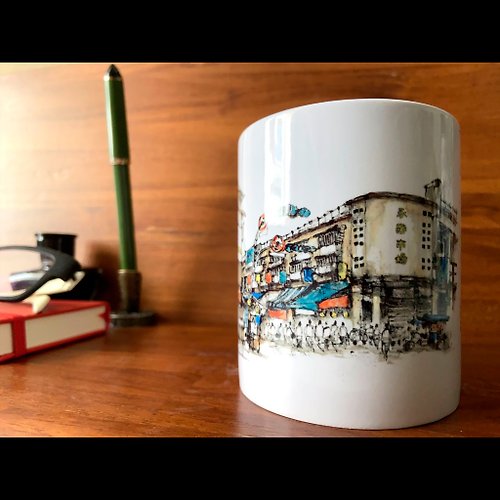 武士龐德 府城風情 馬克杯 枯枝筆速寫 台南景點 永樂市場 水彩 插畫 白杯