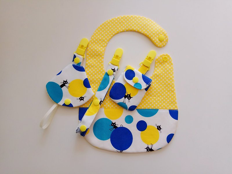 <Blue> cat play ball Mi Yue gift baby bib + peace Fu bag + universal clip + combo pacifier clip - Baby Gift Sets - Cotton & Hemp Multicolor