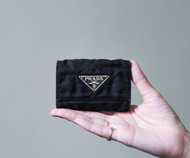 PRADA キーホルダー 黒 ナイロン　キーリング PRADA ブラックナイロン キーホルダー ヴィンテージ プラダ ブラック