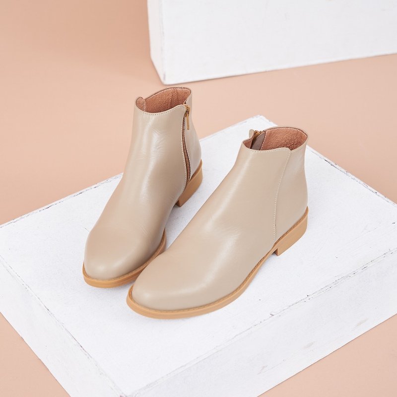Soft leather _ plain small round pointed toe flat ankle boots - camel - รองเท้าบูทสั้นผู้หญิง - หนังแท้ สีกากี