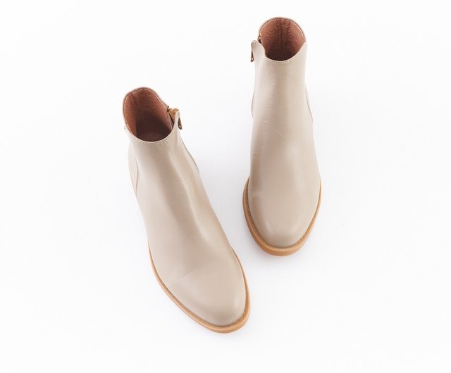 ソフト牛革_無地 小ぶりラウンドポインテッドトゥフラットショート